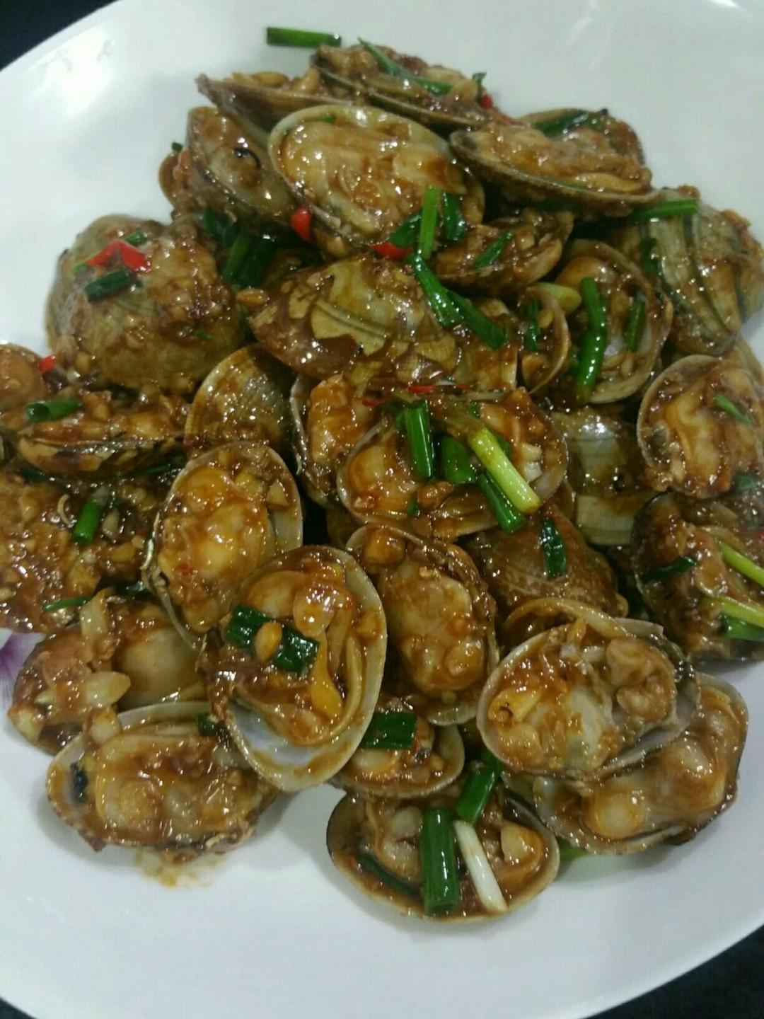 蒜香炒花甲