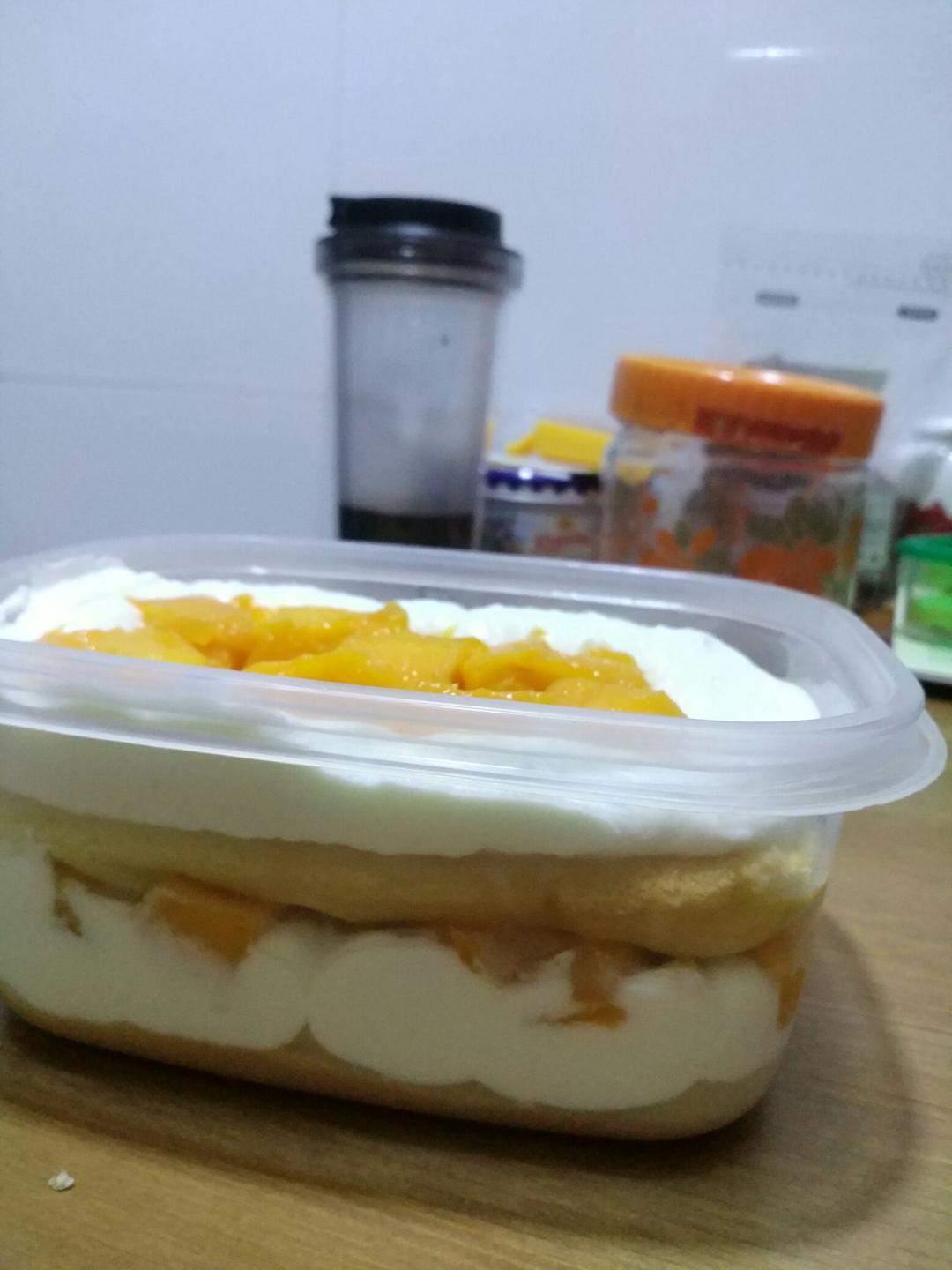 水果盒子蛋糕