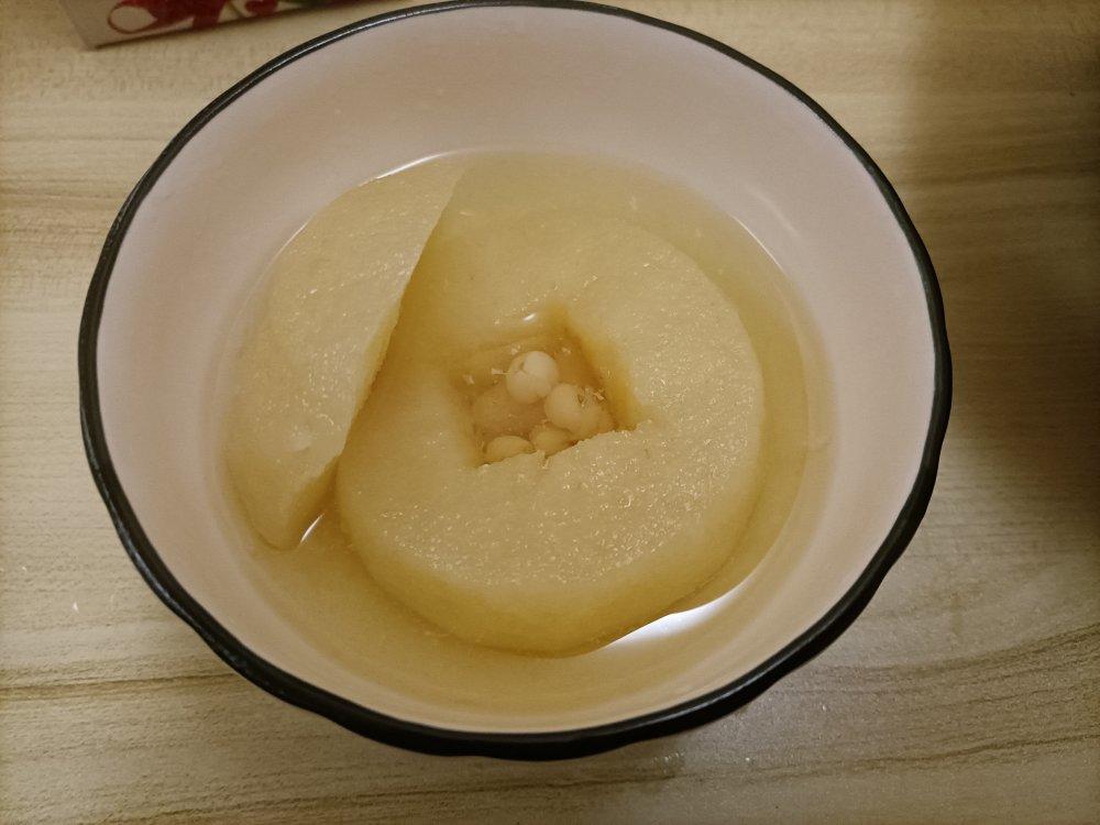 陈家雪雪做的川贝炖雪梨