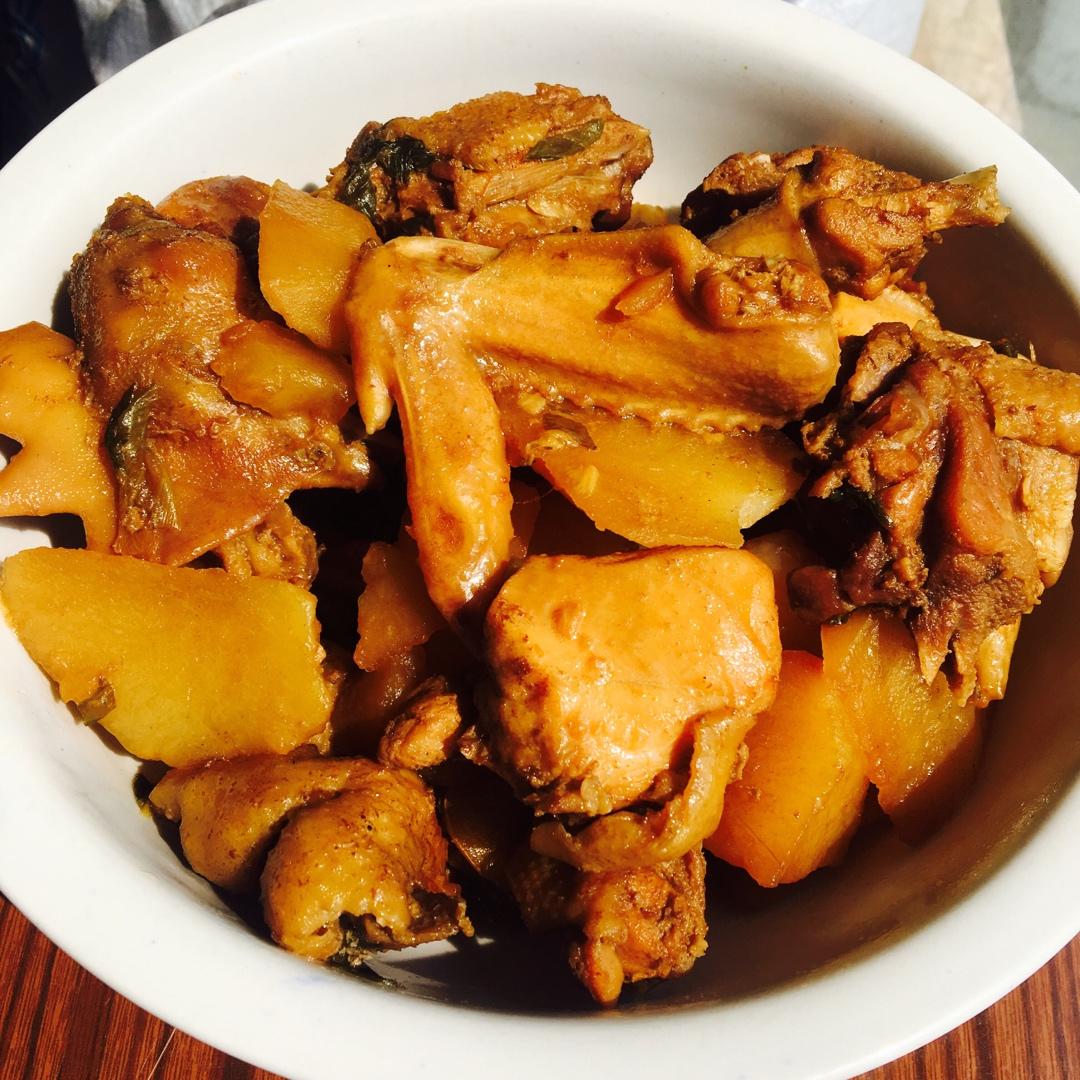 土豆炖鸡块