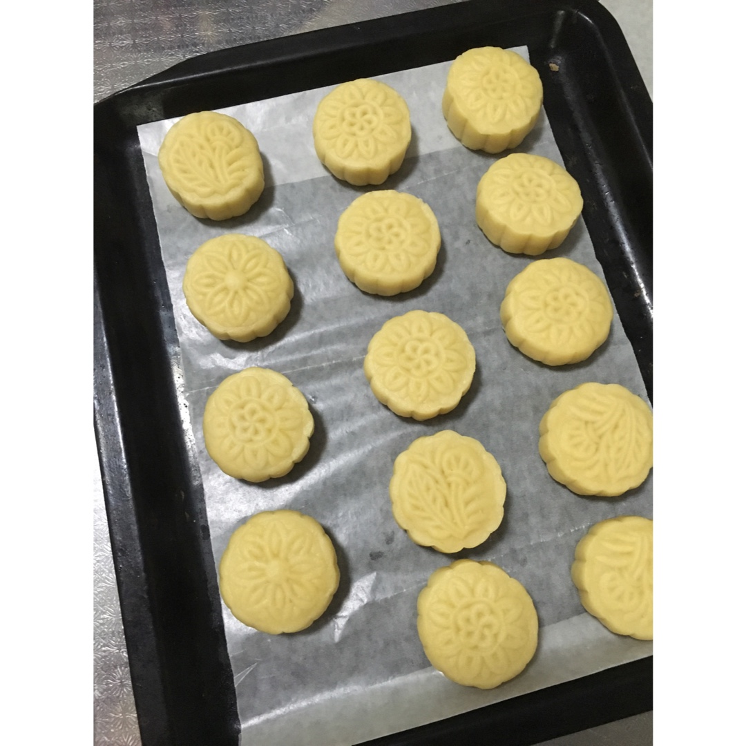 半岛酒店奶黄月饼——号称月饼界的劳斯莱斯