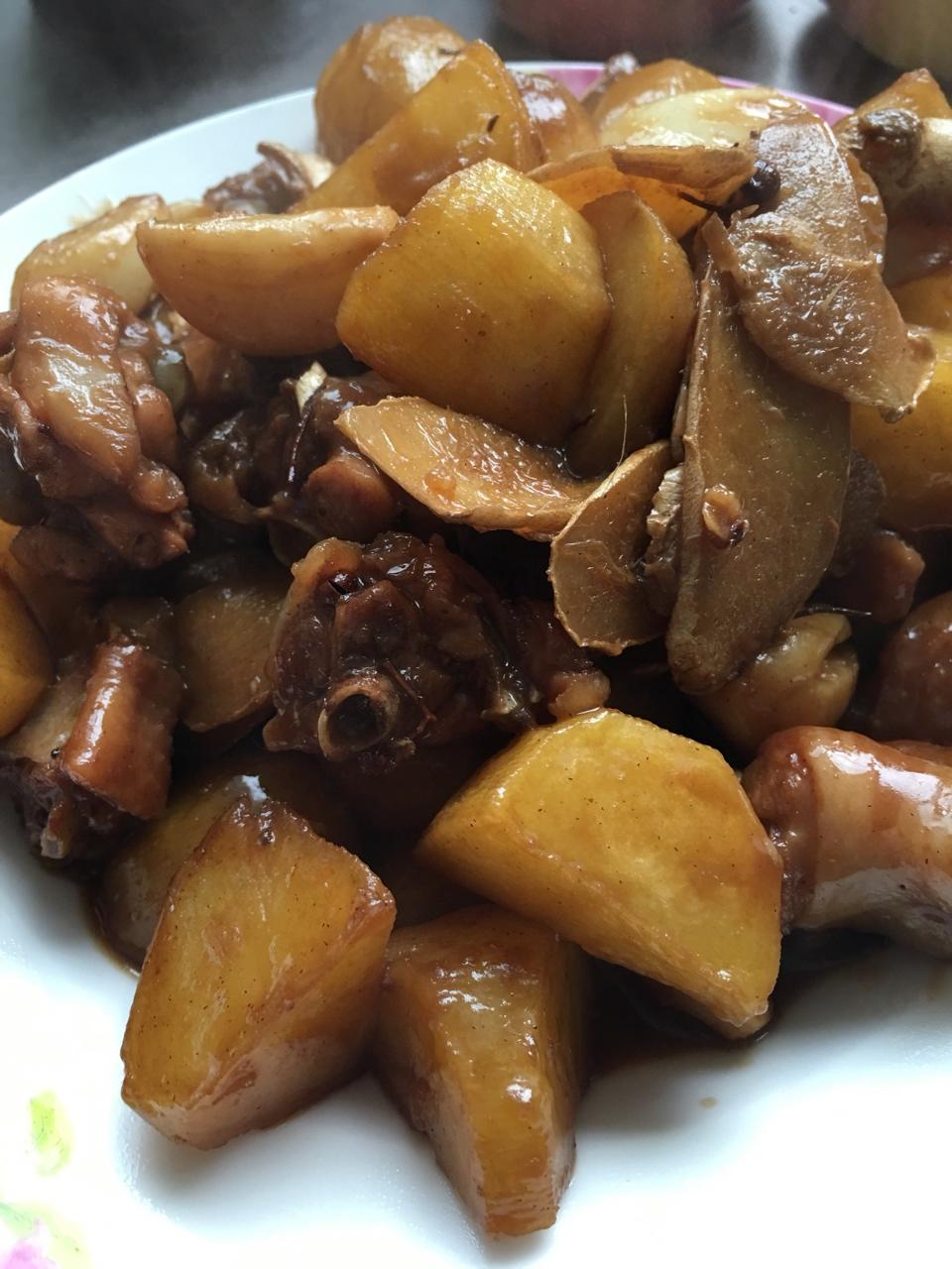 红烧鸡翅炖土豆