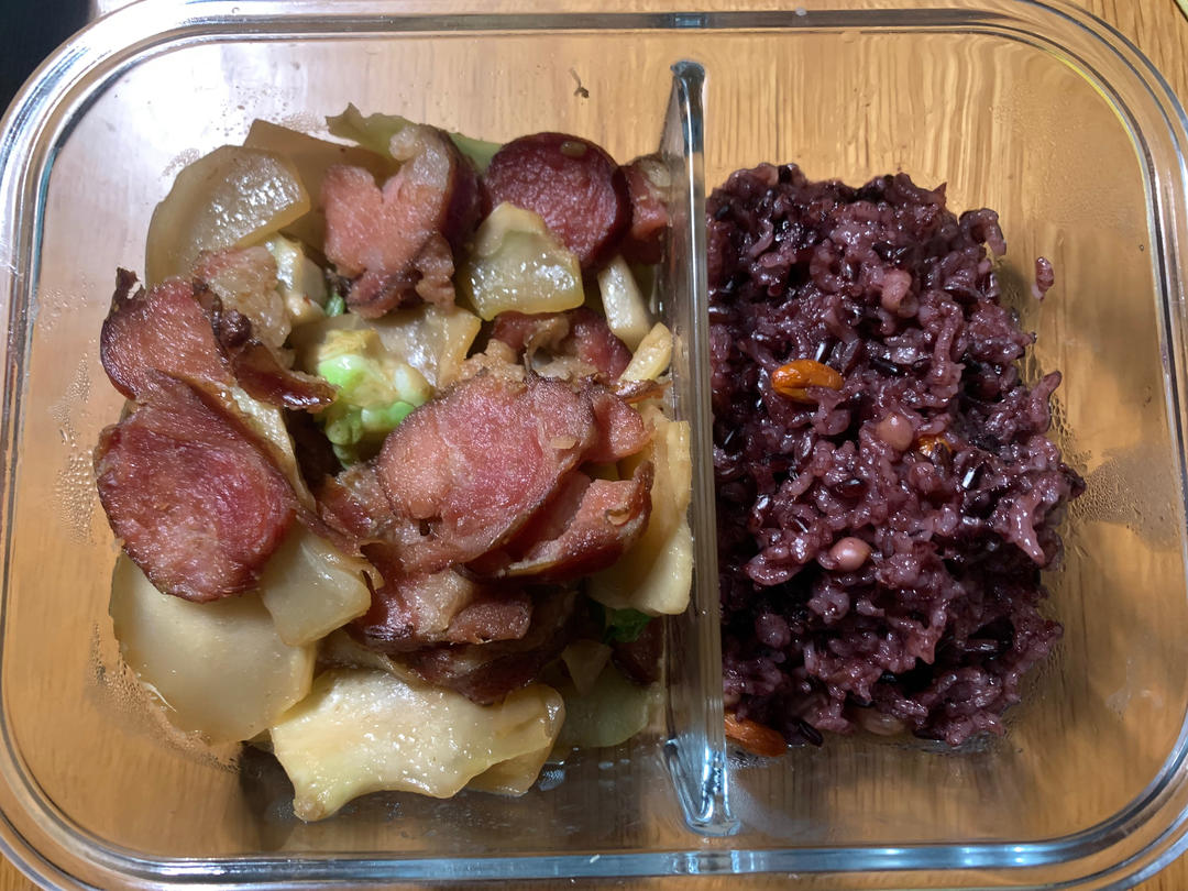 大白菜炒香肠