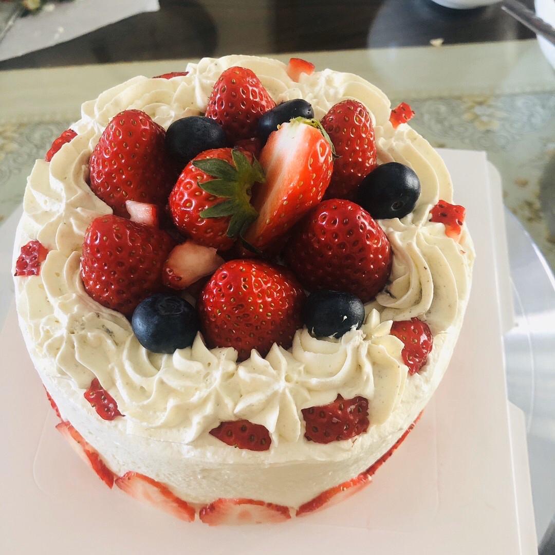 清新水果奶油裸蛋糕 | 蛋糕卷的华丽变身