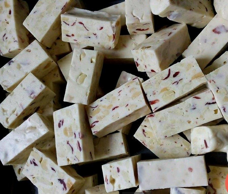 简单易做的棉花糖牛轧糖的做法