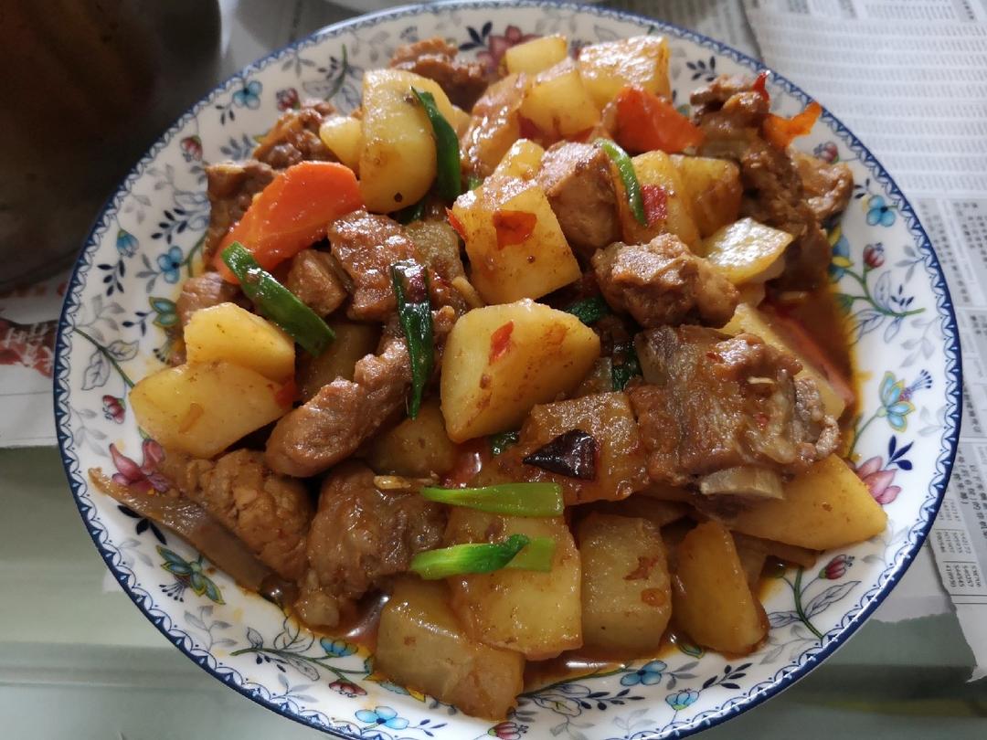 川味土豆烧排骨