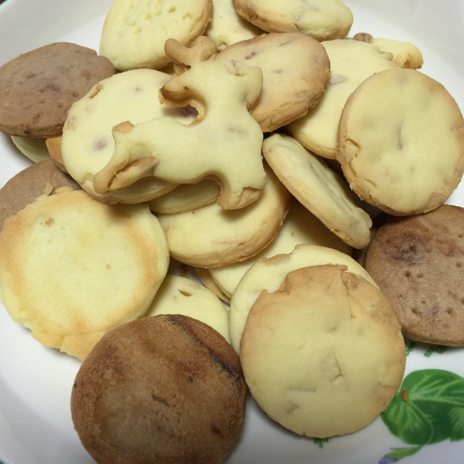 超简单！好吃又平整的糖霜饼干底的做法（附贴心小提示哦）