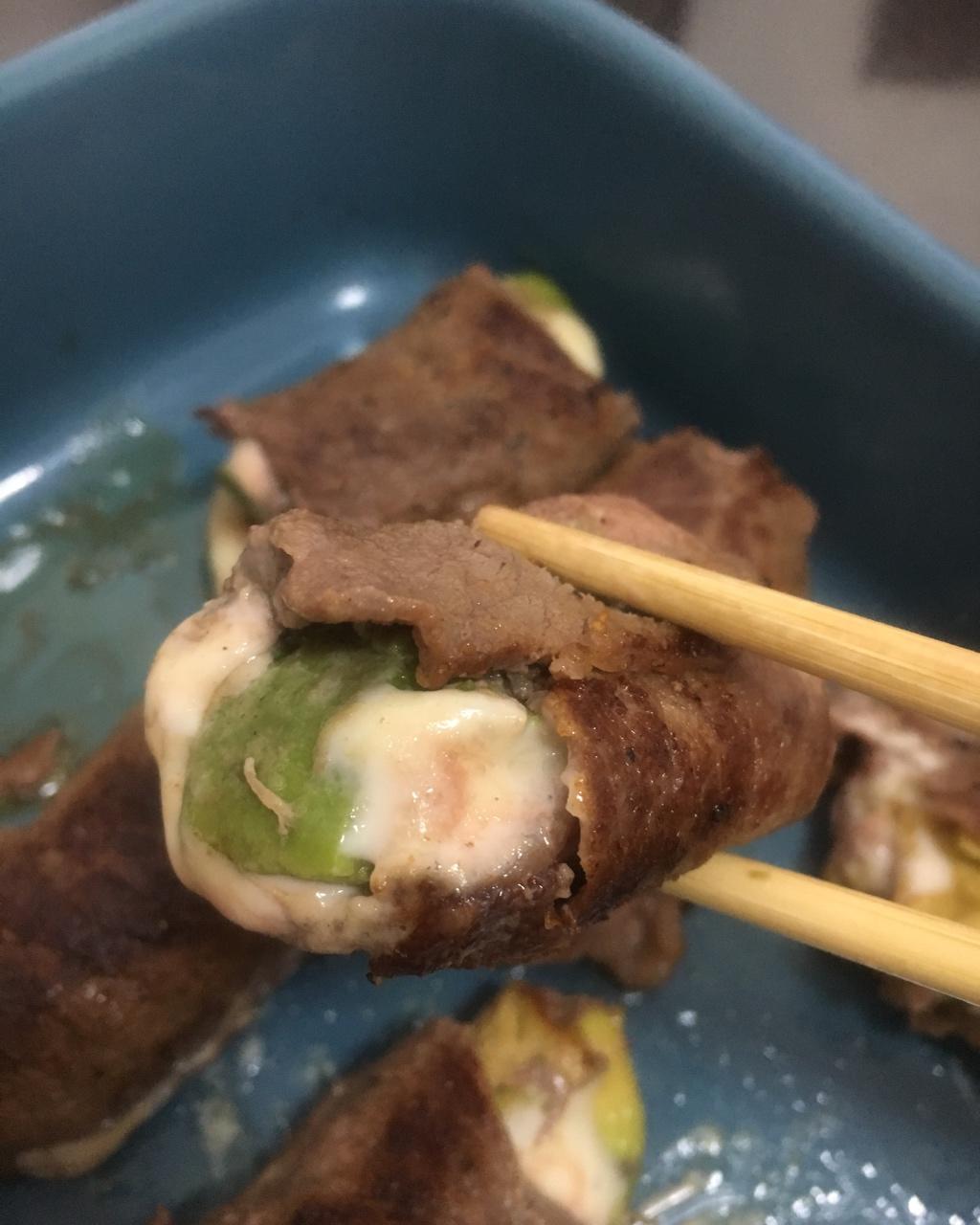 【原始饮食】五花奶酪牛油果卷