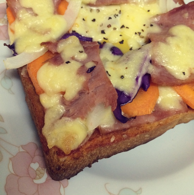 吐司太阳蛋披萨