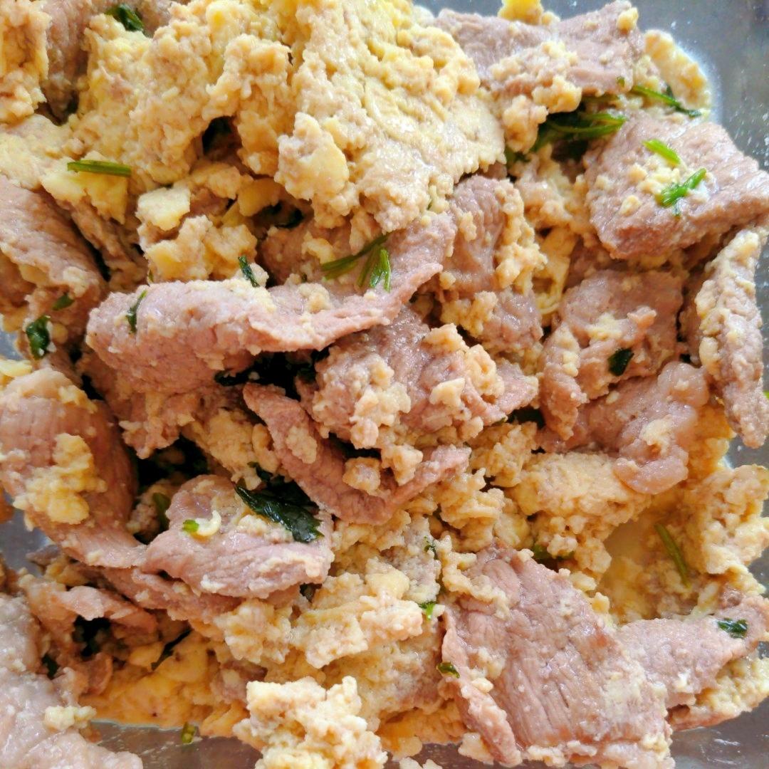 滑蛋牛肉，牛肉滑嫩，鸡蛋松软