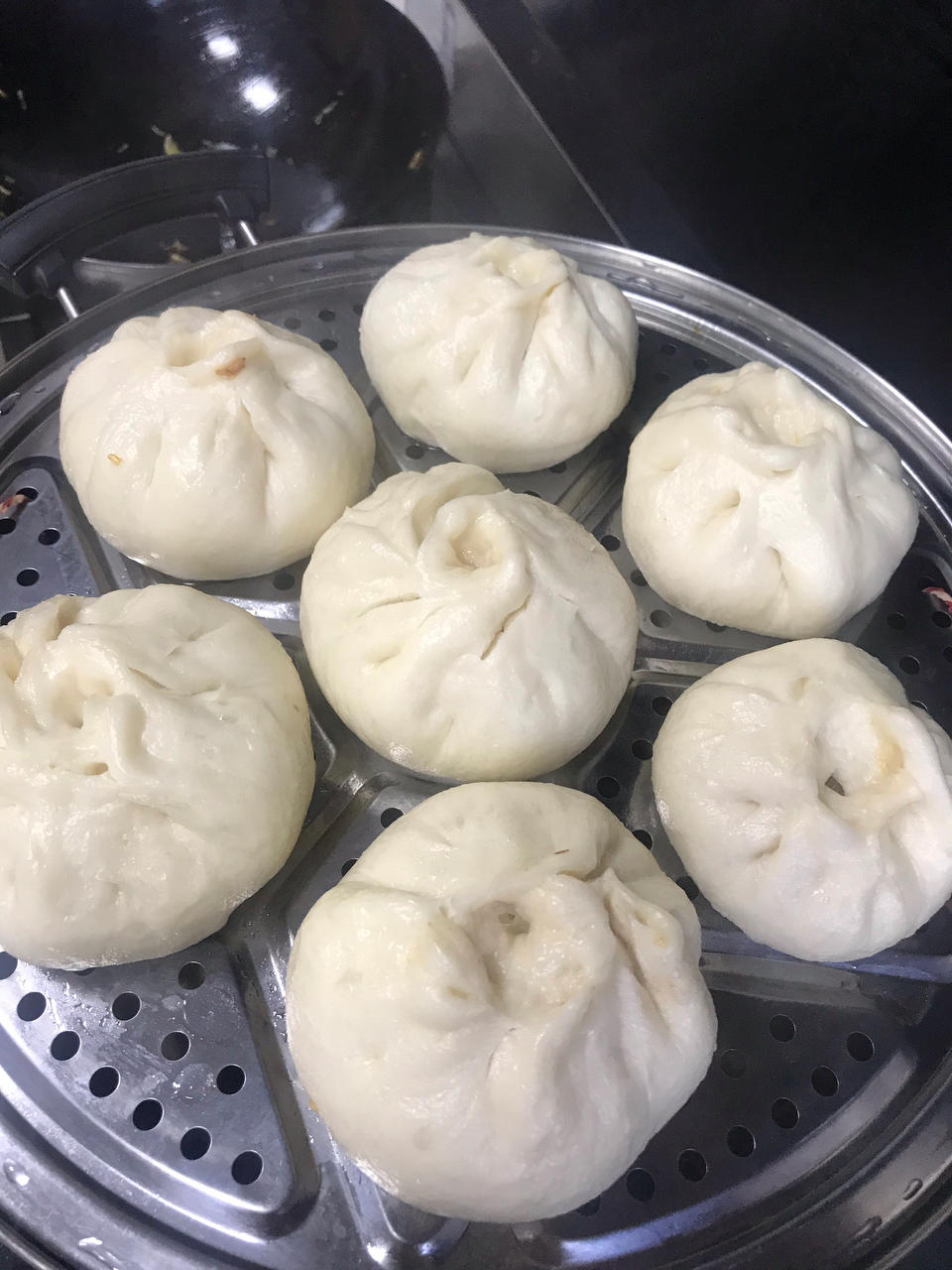 白菜豆腐粉丝包子~一次能吃三个的素包子！