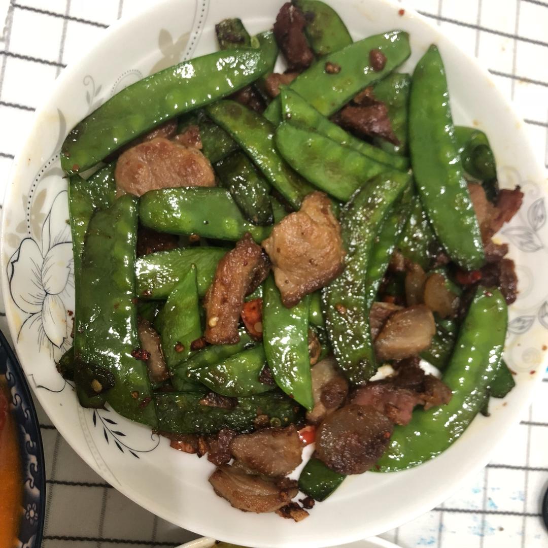 老大我被跟踪了做的豌豆荚炒五花肉