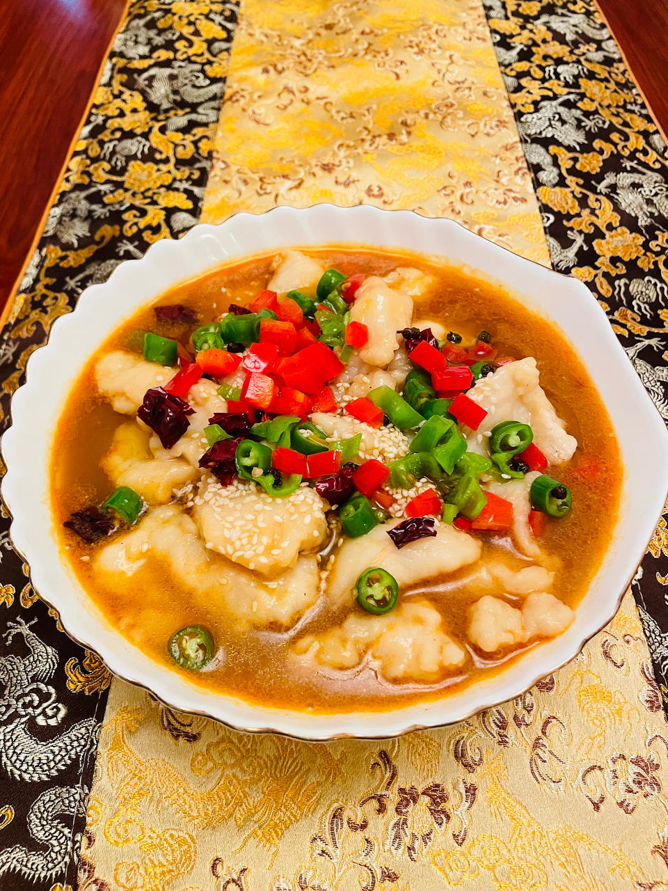 小艾的妈妈做的爆红款巴沙鱼|麻辣&金汤椒麻&番茄&香煎