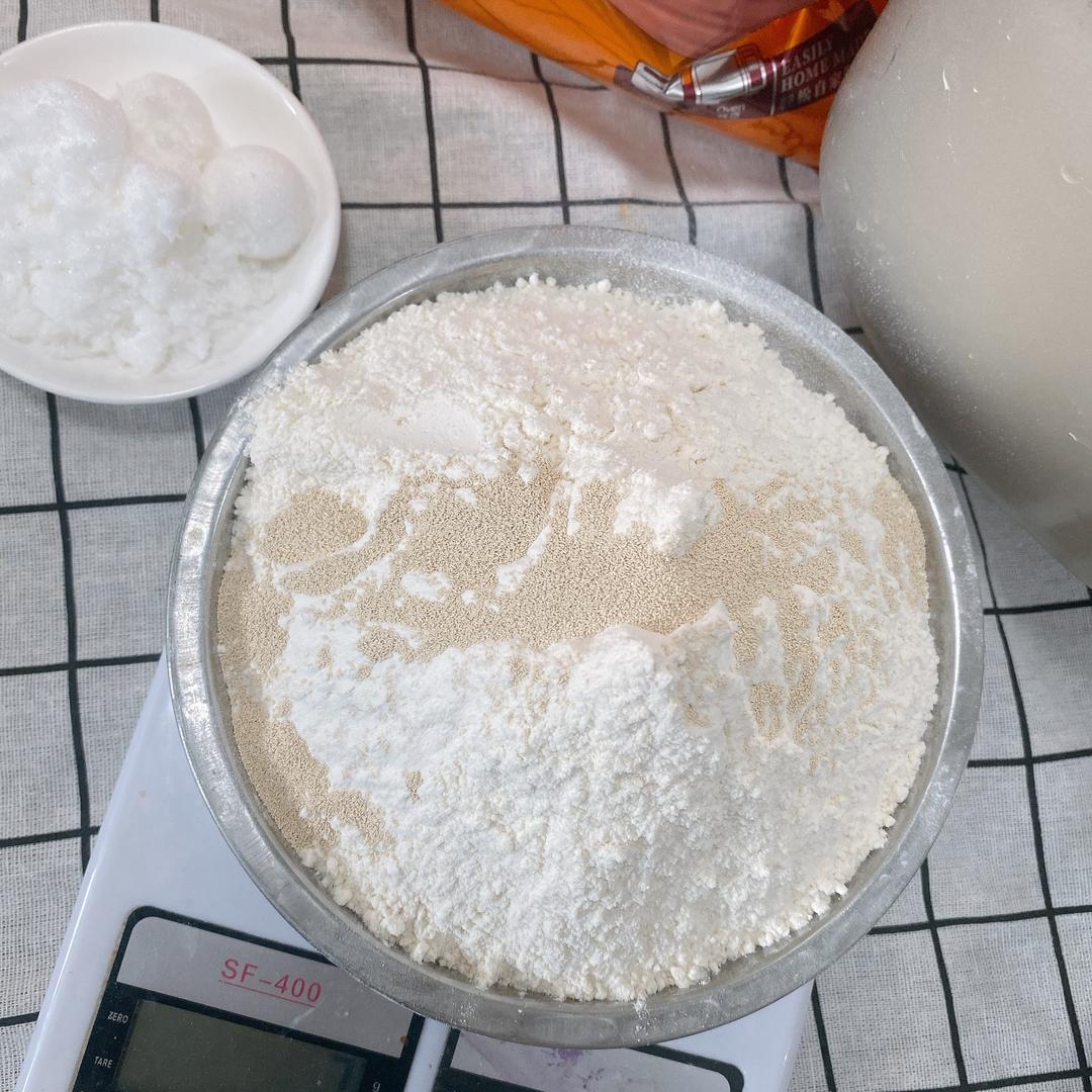 纯奶手撕吐司的做法 步骤1