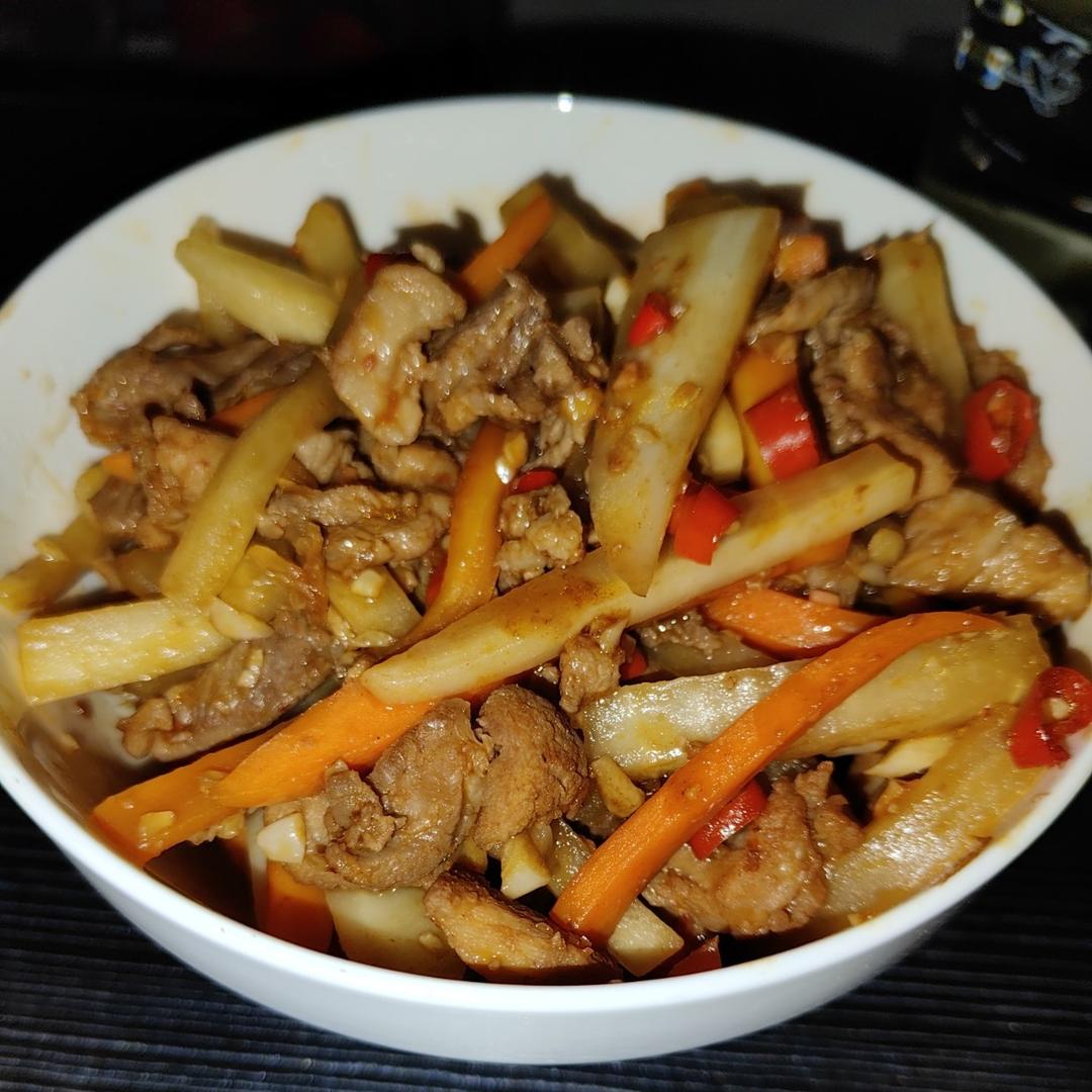 酸萝卜炒肉