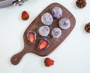 草莓椰蓉紫薯球，与你共度“莓”🍓好时光的做法 步骤5