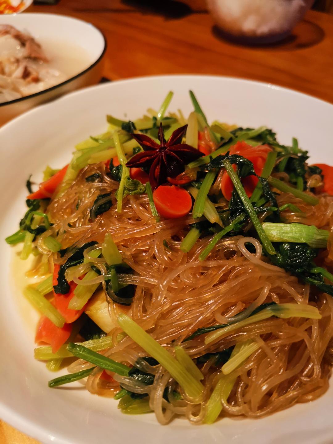 芹菜炒粉条(故乡的味道)