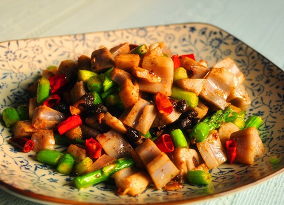 芦笋豆豉爆藕丁