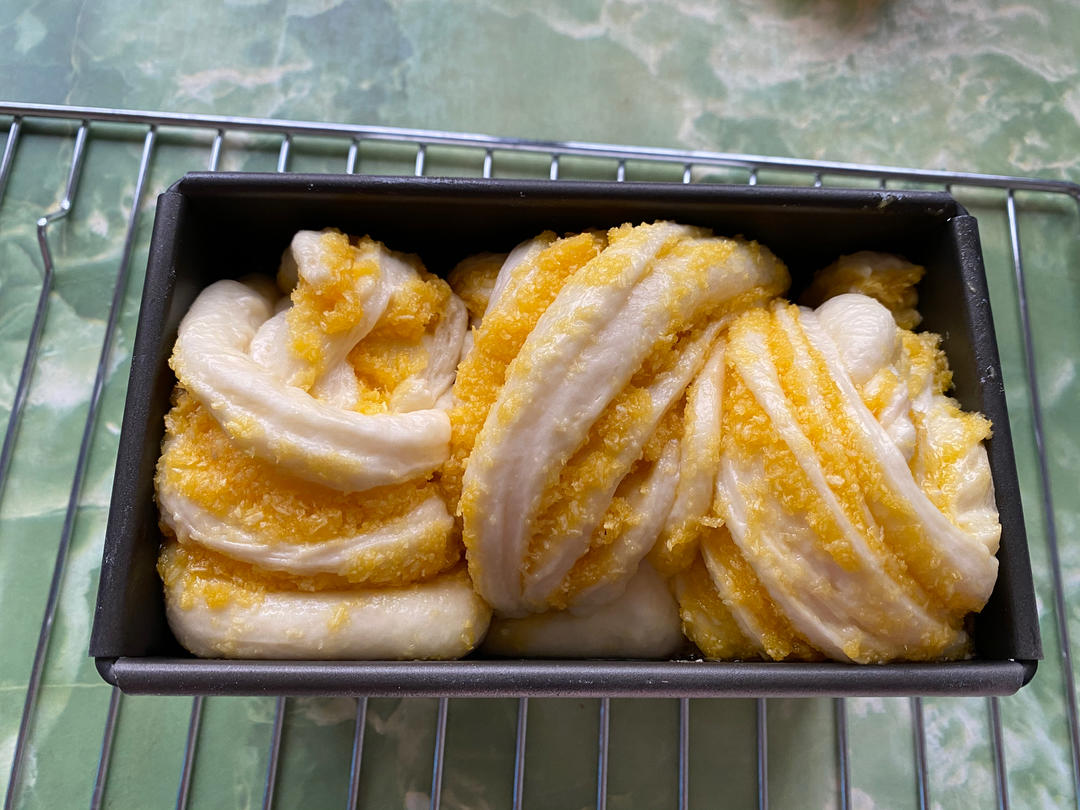 椰蓉满满吐司！幸福的味道。