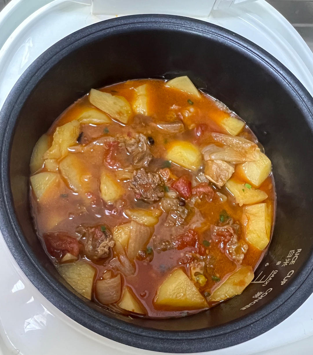 番茄土豆炖牛腩（懒人电饭煲版）