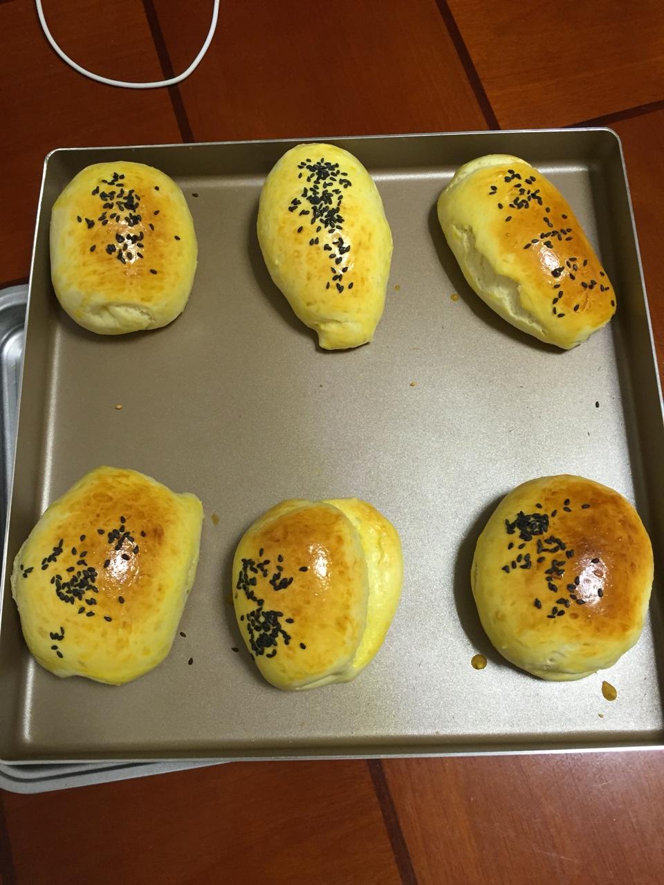 黄油面包卷