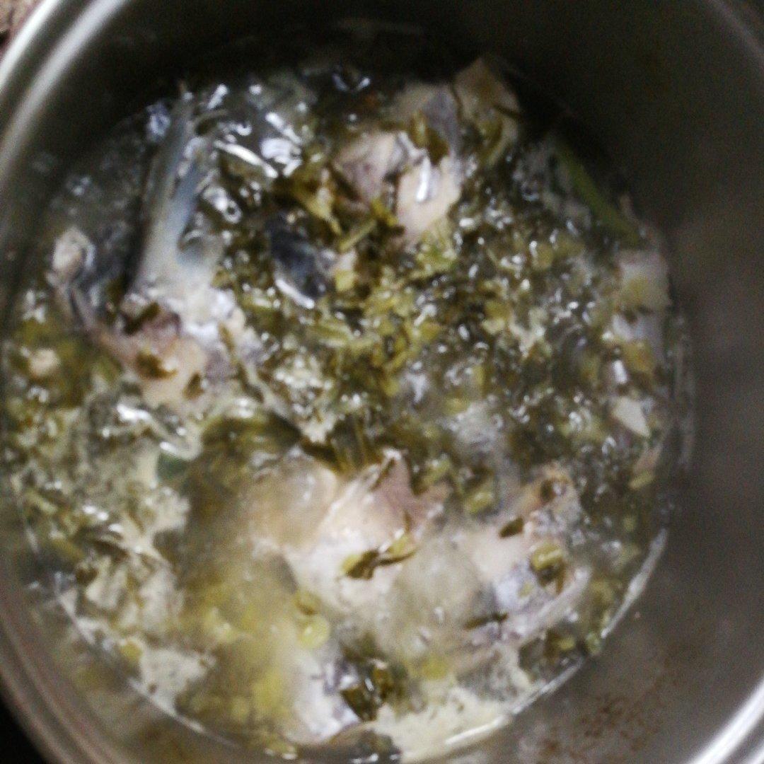 大汤雪菜马鲛鱼（川乌）