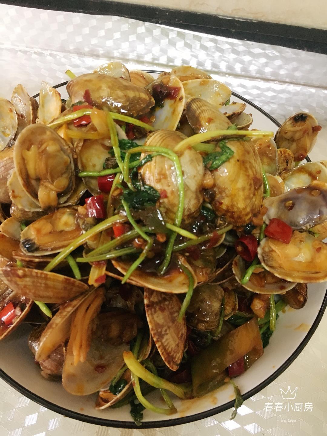 色香味俱全的炒蚬子