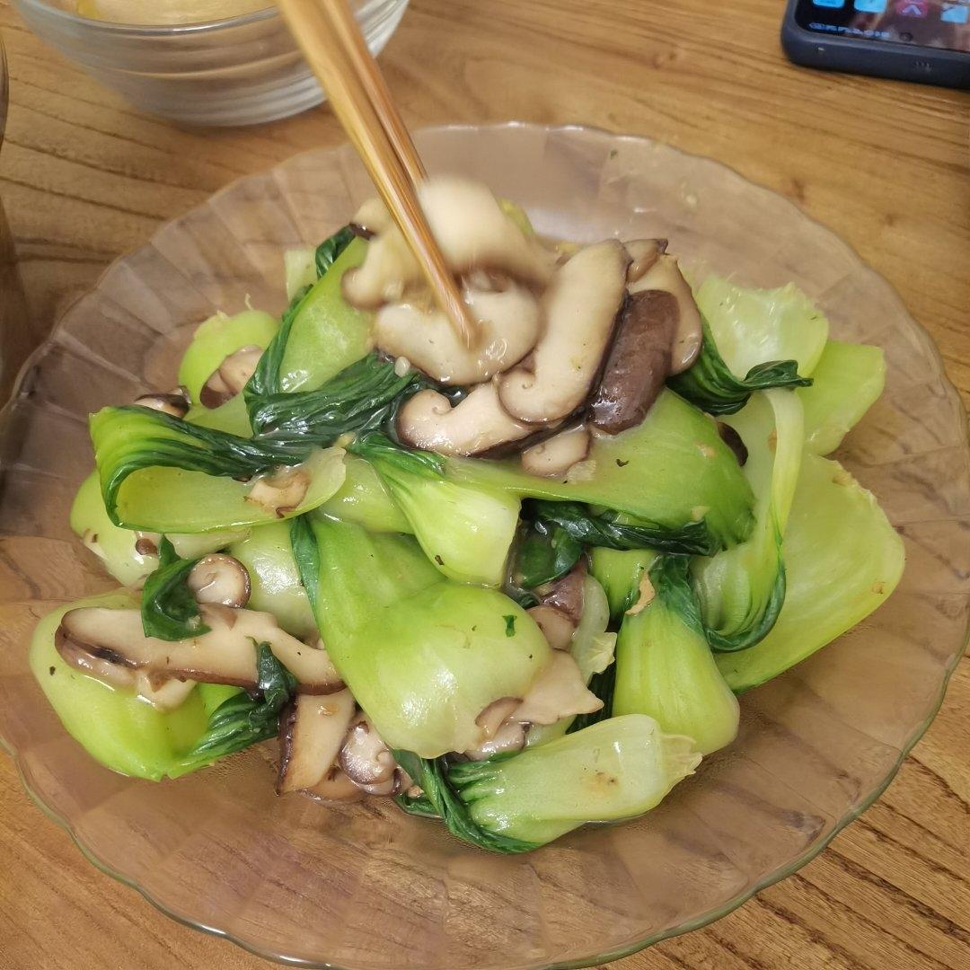香菇油菜（简单快手）