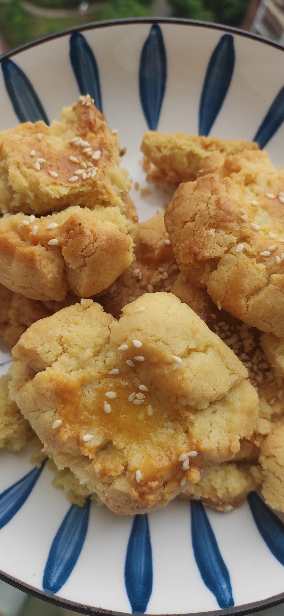 轻轻一按就碎掉的原味桃酥（不输猪油版）