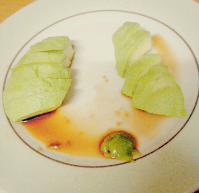 牛油果蘸酱油