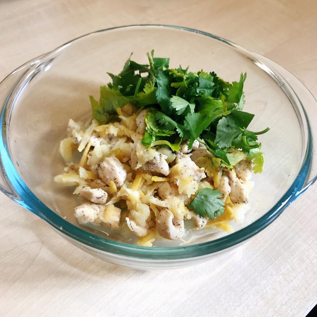 【健康三餐】青柠香菜鸡胸藜麦饭