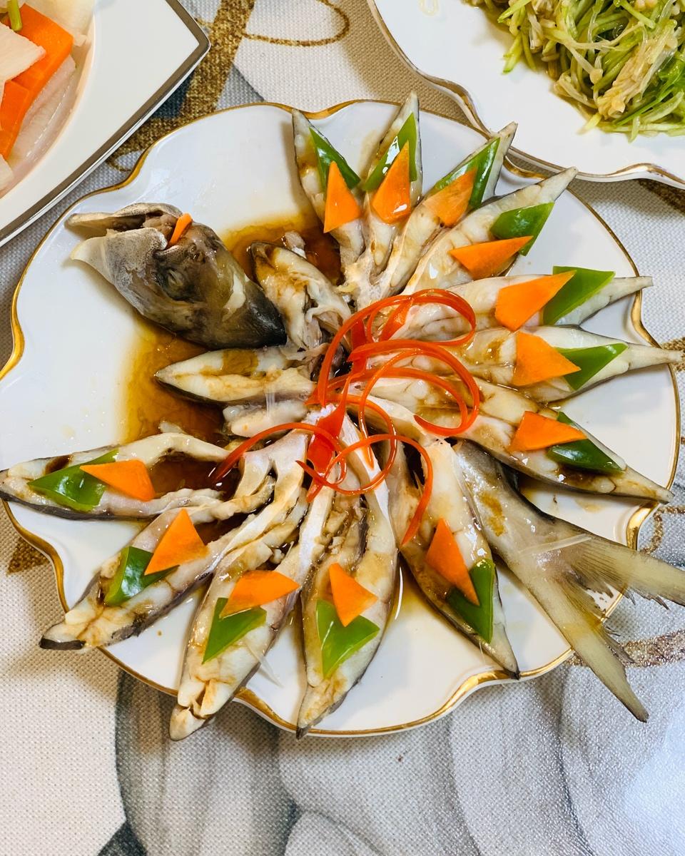 海鲜锅焗黑头鱼