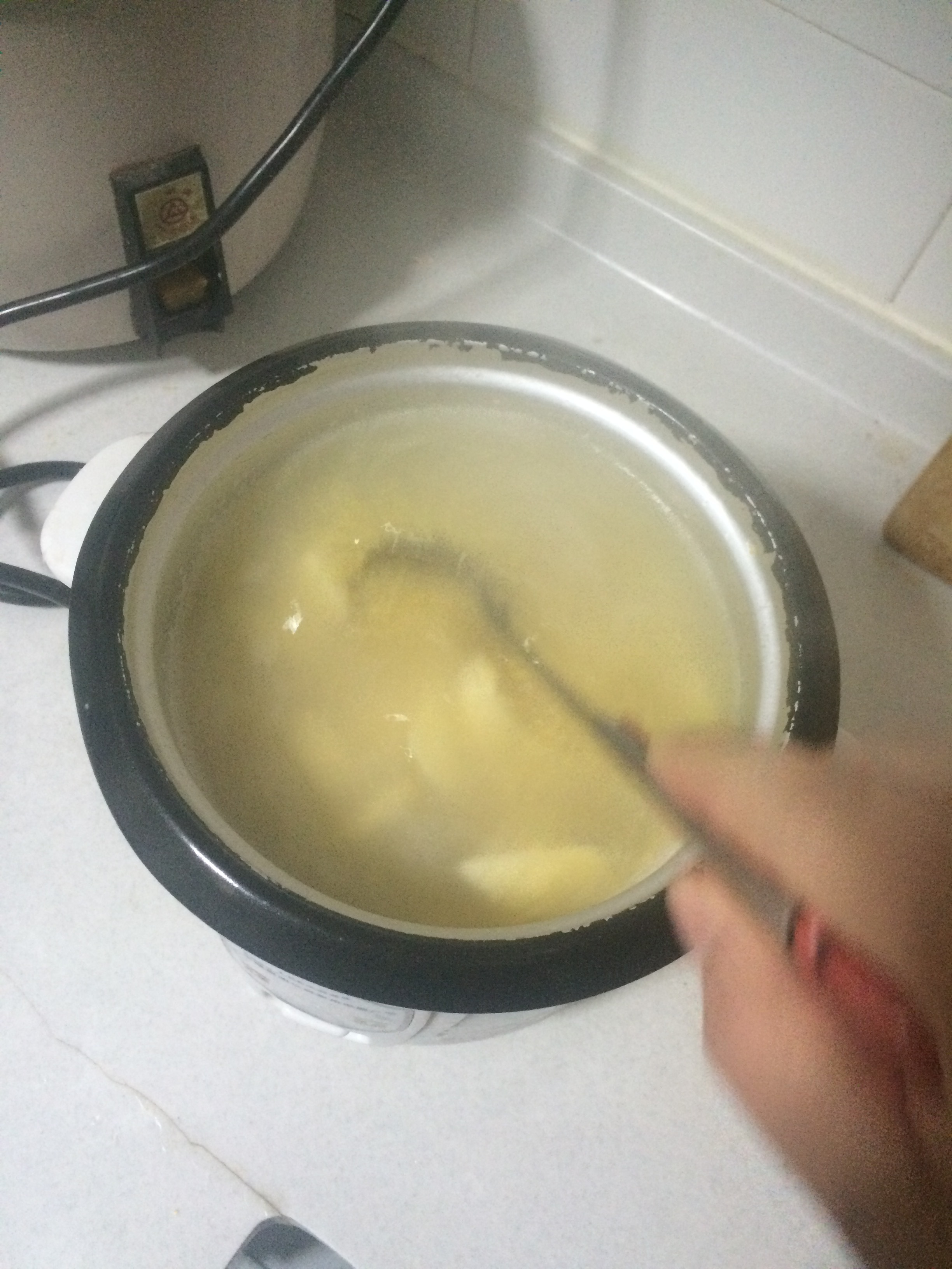 红薯小米粥的做法 步骤2