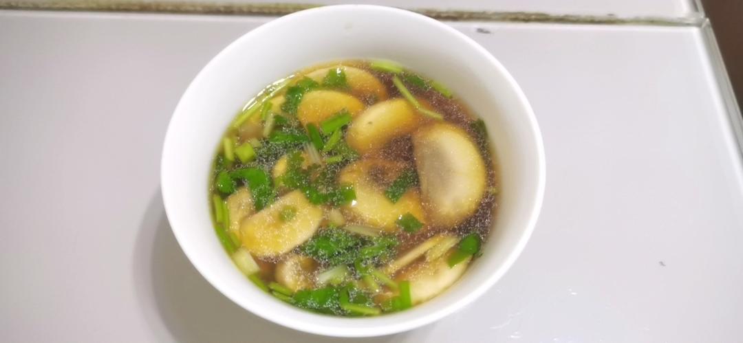 明明是素汤 却鲜得像鸡汤一样的「口蘑汤」