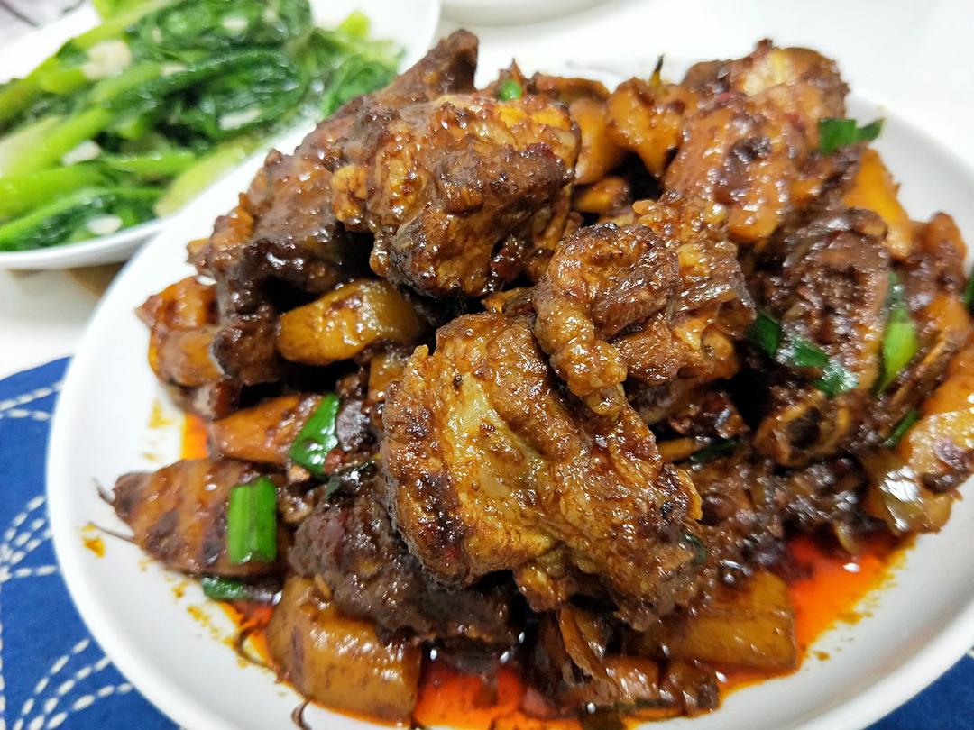 川味土豆烧排骨
