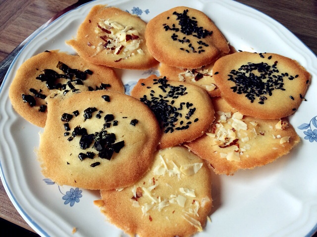 Tuiles aux amandes 杏仁瓦脆薄片 - “Happiness三茶”