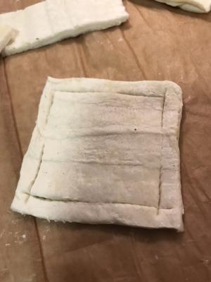 [油預警🚨] Puff Pastry‘s N種可能 葡式蛋撻(快手撻皮無糖無奶油/椰奶麻糬)&風車酥丹麥酥&Twists扭扭酥條麻花&巧克力蝴蝶酥&堅果/紅豆千層酥一口酥&棗泥豆沙酥餅&紅豆麻薯酥&紅豆麻糬千層派&水果/蔬菜/海鮮千層酥皮蛋塔[素Veg✅]的做法 步骤17