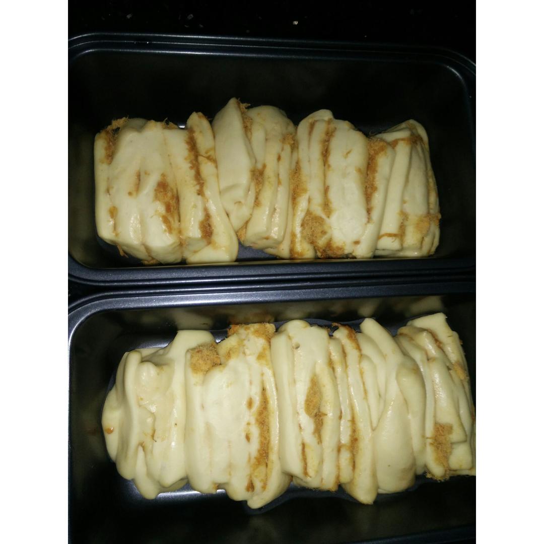 手撕千层肉松面包