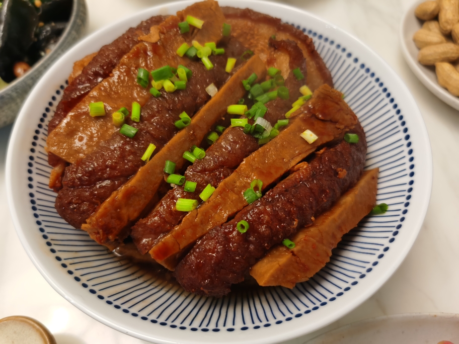 广西名菜：香芋扣肉