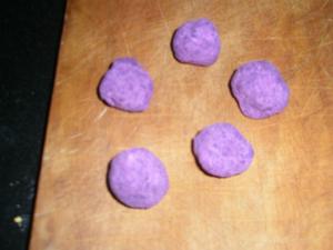 奶椰南瓜紫薯糯米糍的做法 步骤3