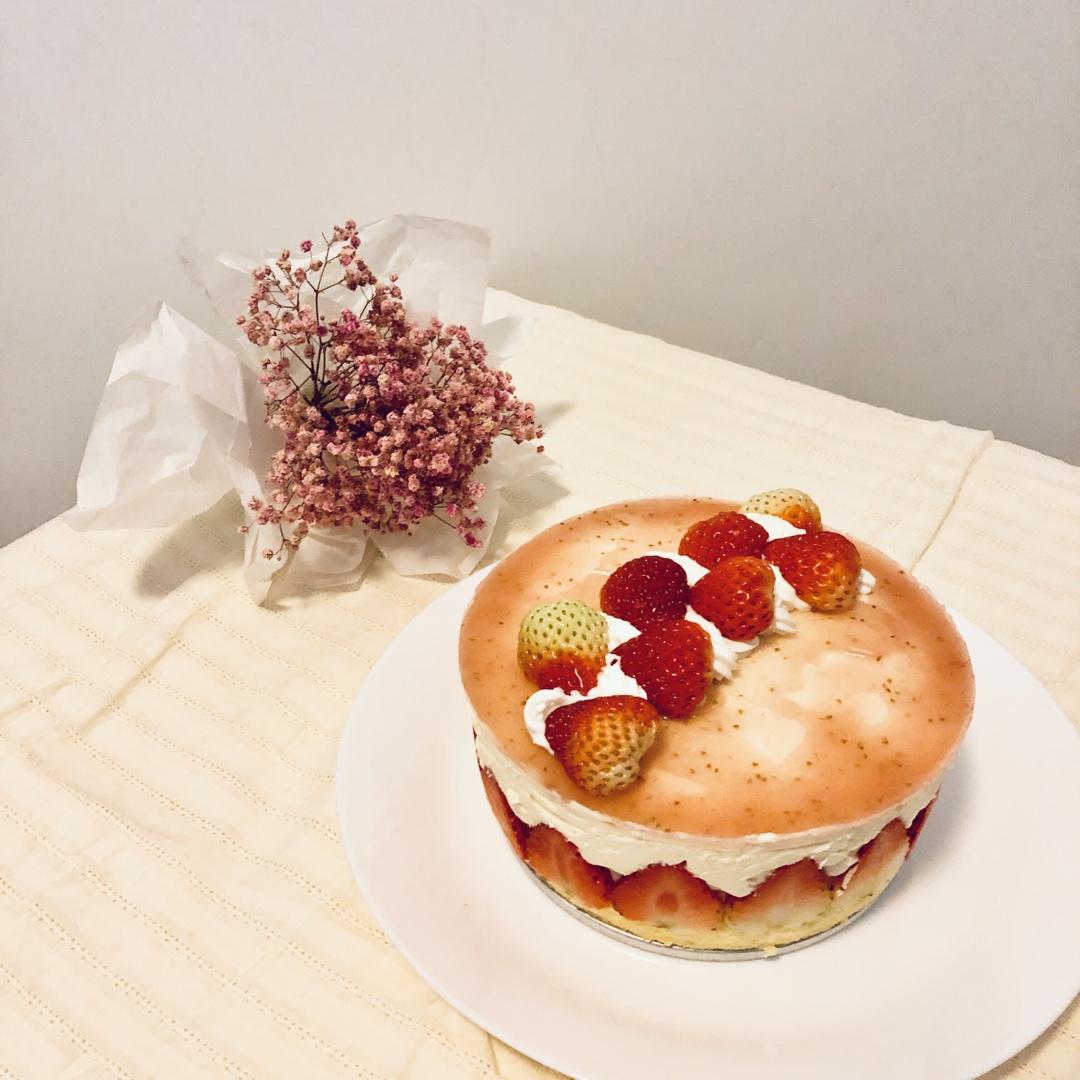 【视频】草莓慕斯蛋糕～抓住草莓季的尾巴