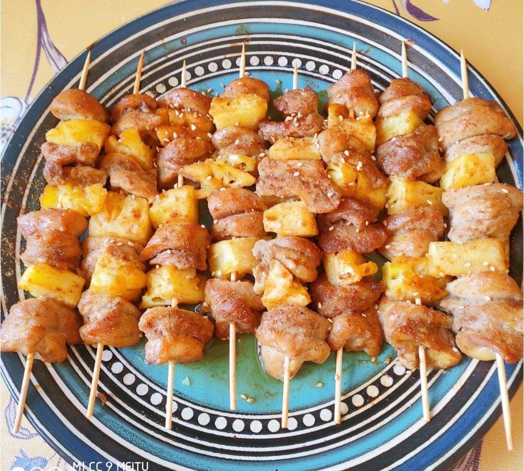 好吃的烧烤鸡肉串🍢小孩大人都爱吃～香煎也很棒～烤箱烤也行