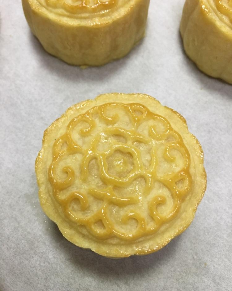 超详细图解版--流心奶黄月饼