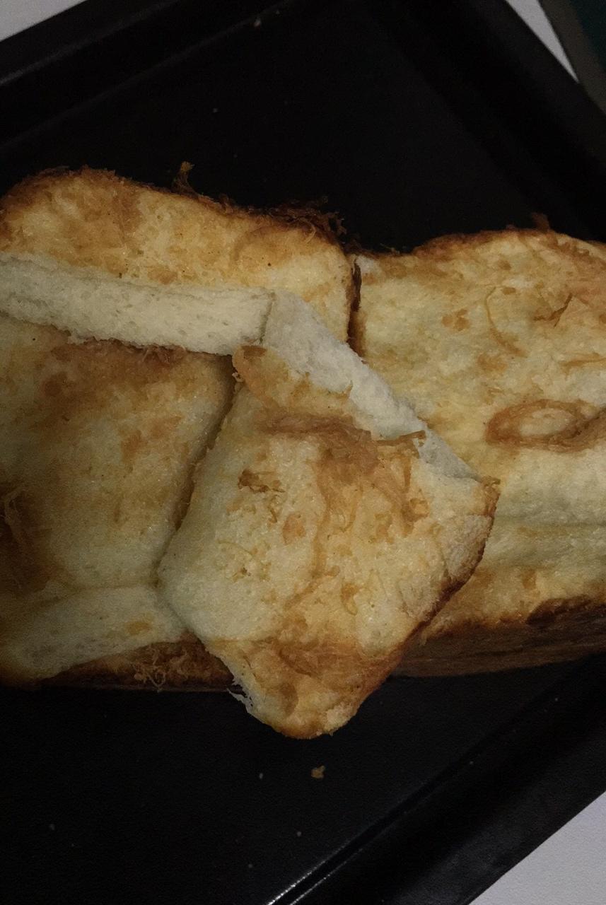 手撕千层肉松面包