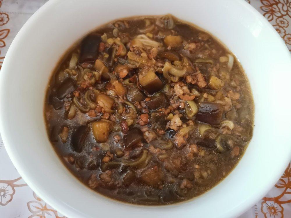好吃起来我自己都害怕的豆角茄子打卤面