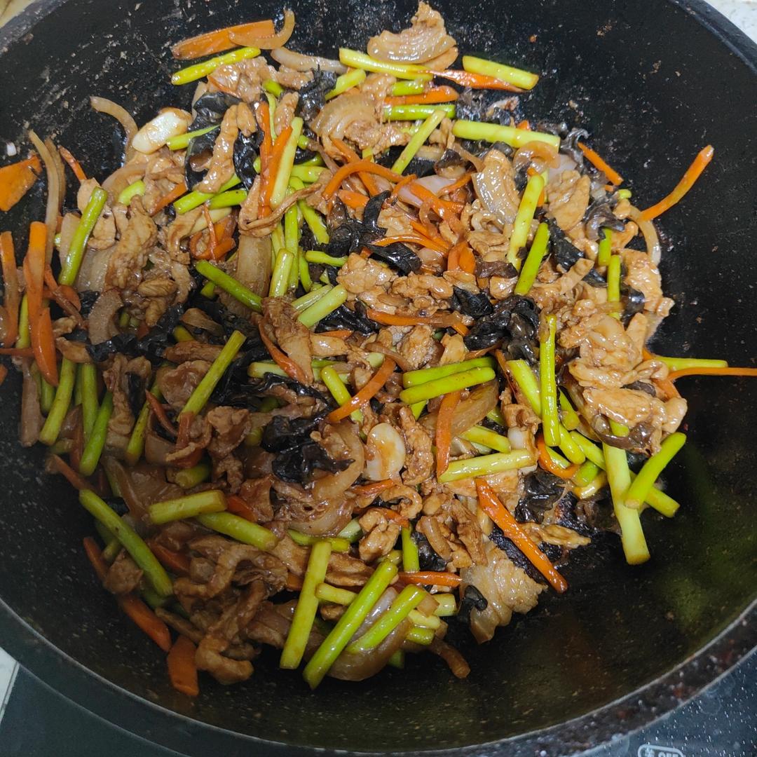 蒜苔炒肉丝最好吃的做法！味道鲜美，下酒下饭