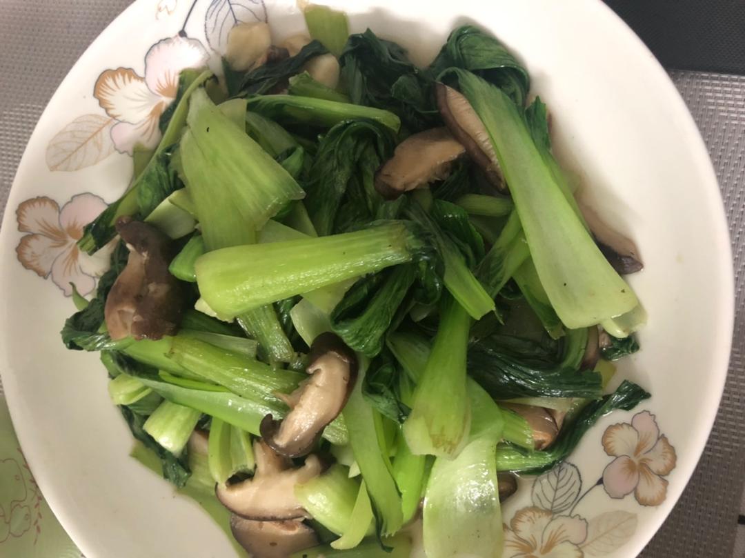 青菜炒蘑菇