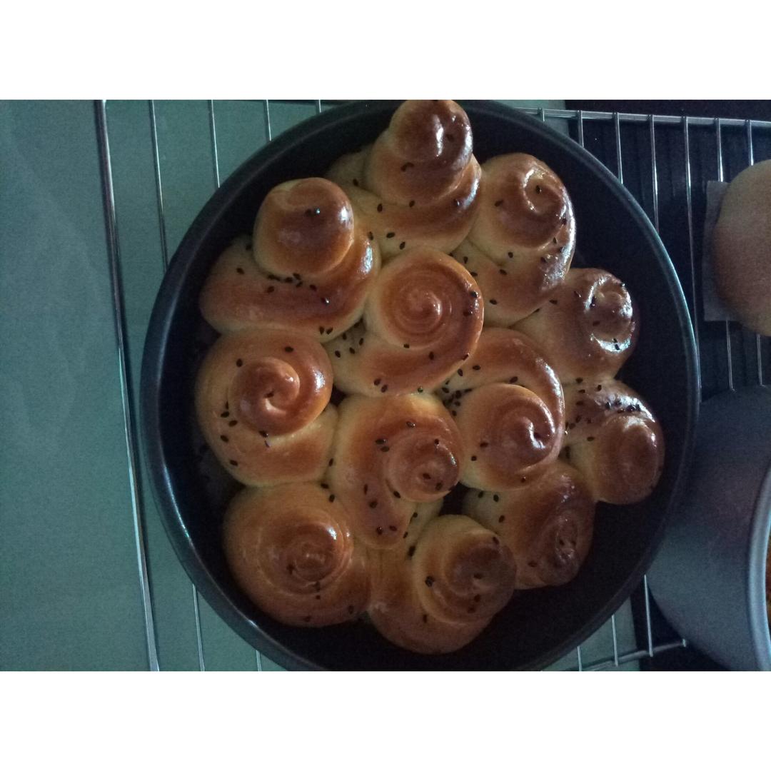 懒人版一次发酵蜂蜜脆底小面包（28x28金盘量）