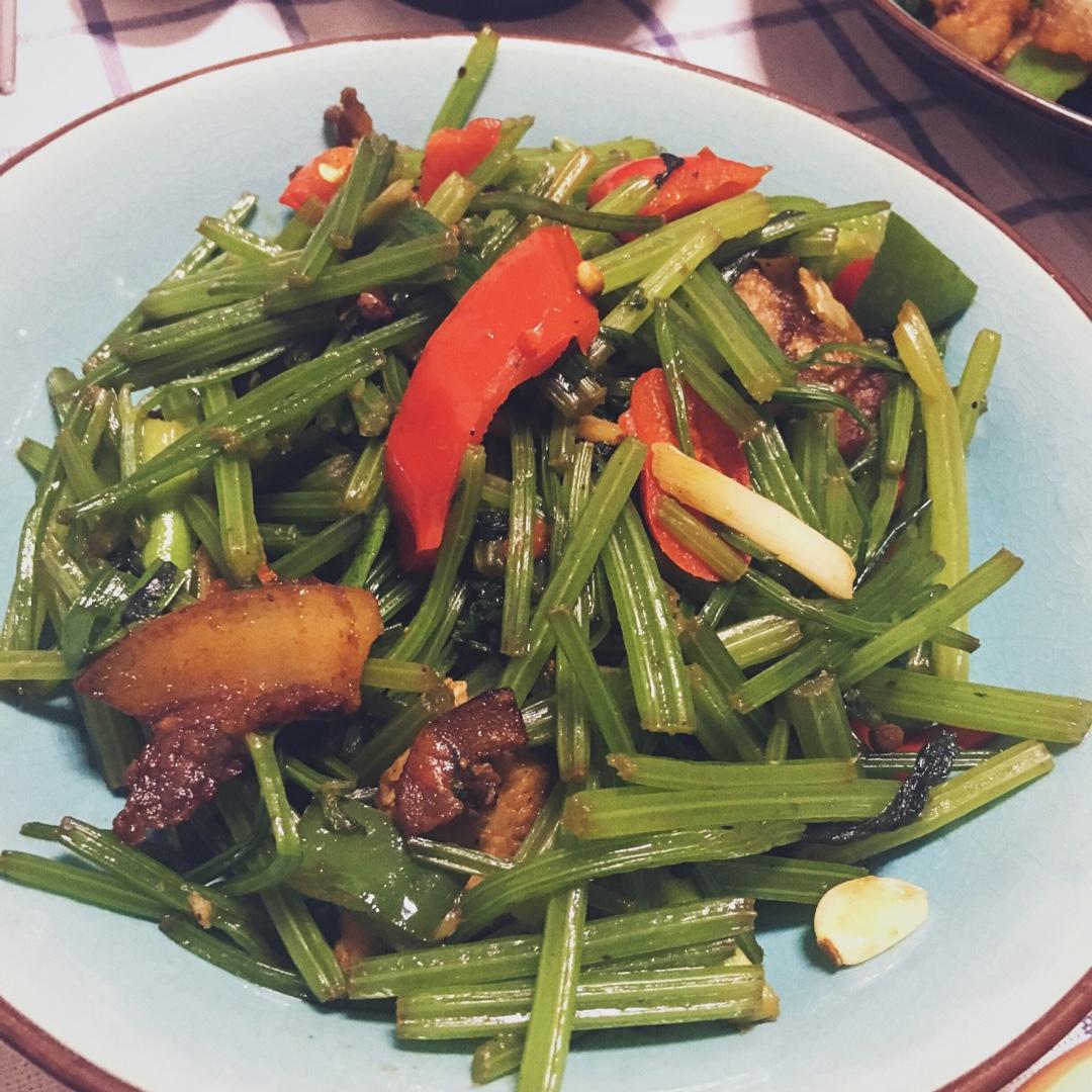 芹菜炒肉