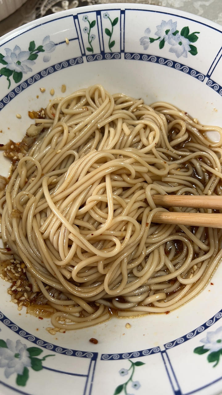 直击灵魂的懒人开胃面条 ｜ 酸汤面